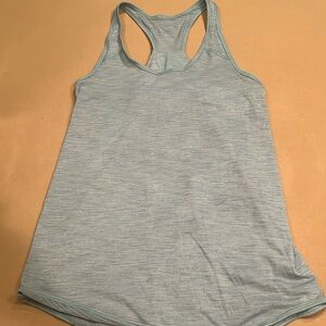 Lululemon essential tank size 6
